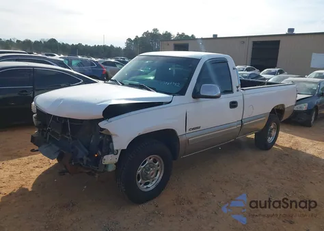2000 Chevrolet Silverado 2500 Ls z USA, uszkodzony, nr VIN 1GCGC24U5YE150229